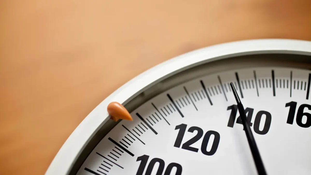 why poor sleep causes weight gain (2)